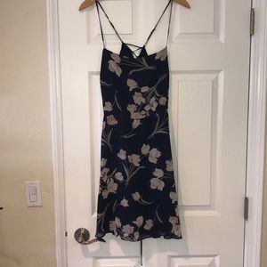 LULUS navy blue floral dress size XL